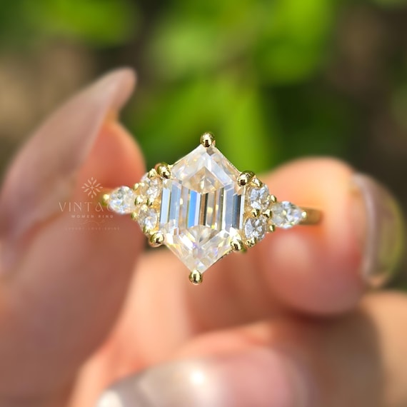 Vintage Style Art Deco Long Hexagon Cut Moissanite Engagement Ring 14K Solid Gold Antique Jewelry Floral Cluster Diamond Ring for Girlfriend