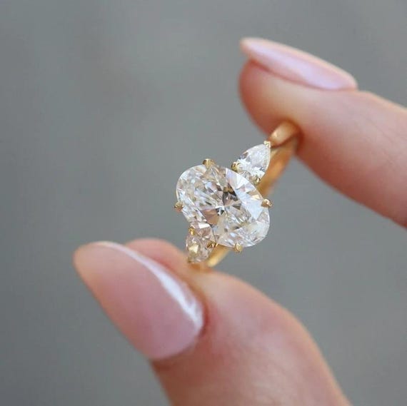 2.5 CT Oval Cut Engagement Ring Three Stone Oval Cut Moissanite Ring Trilogy Oval Cut Wedding Ring Anniversary Gifts For Women