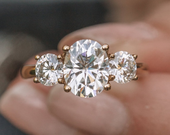 2 CT Oval Moissanite 3 Stone Engagement Ring | 14K Rose Gold Past Present Future Ring | Claw Prong Setting Classic Anniversary Gift for Her