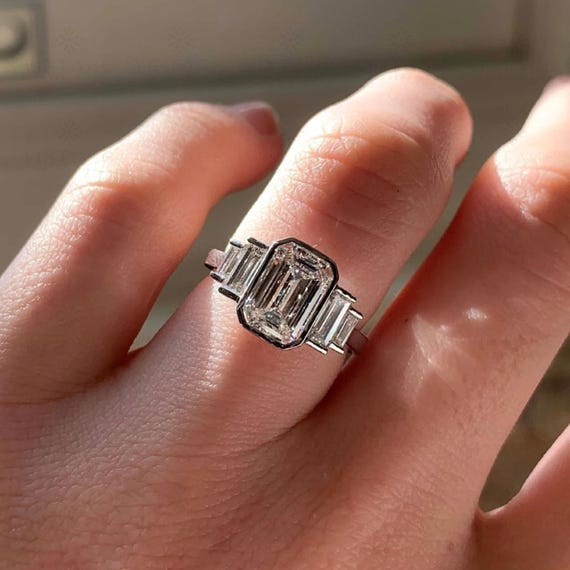 Five Stone Emerald Cut Moissanite Engagement Ring Bezal Wedding Ring Art Deco Proposal Ring 14K White Gold Cluster Anniversary Gift Ring