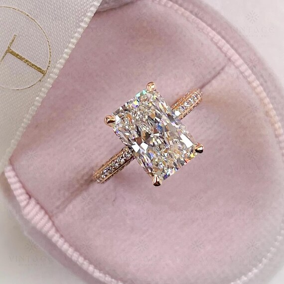 3CT Radiant Cut Moissanite Engagement Ring 18K Solid Gold Hidden Halo Solitaire Promise Ring Wedding Proposal Ring Anniversary Gift Ring