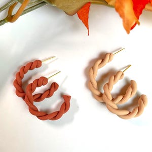polymer clay hoop earrings,roped hoop earrings,neutral colored hoops,fall hoop earrings,fall accessories,lightweight hoop earrings
