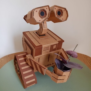 WALL-E Template. Planos DIY para confección de figura en cartón