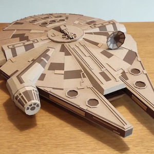 MILLENIUM FALCON Planos DIY para confección de nave en cartón y cartulina