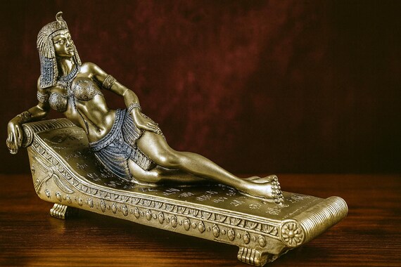 クレオパトラ像：ブロンズ仕上げのエジプト女王の置物 - Etsy 日本
