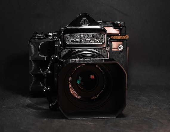 Pentax 67 (6x7) Ergonomic Hand Grip - Etsy Canada