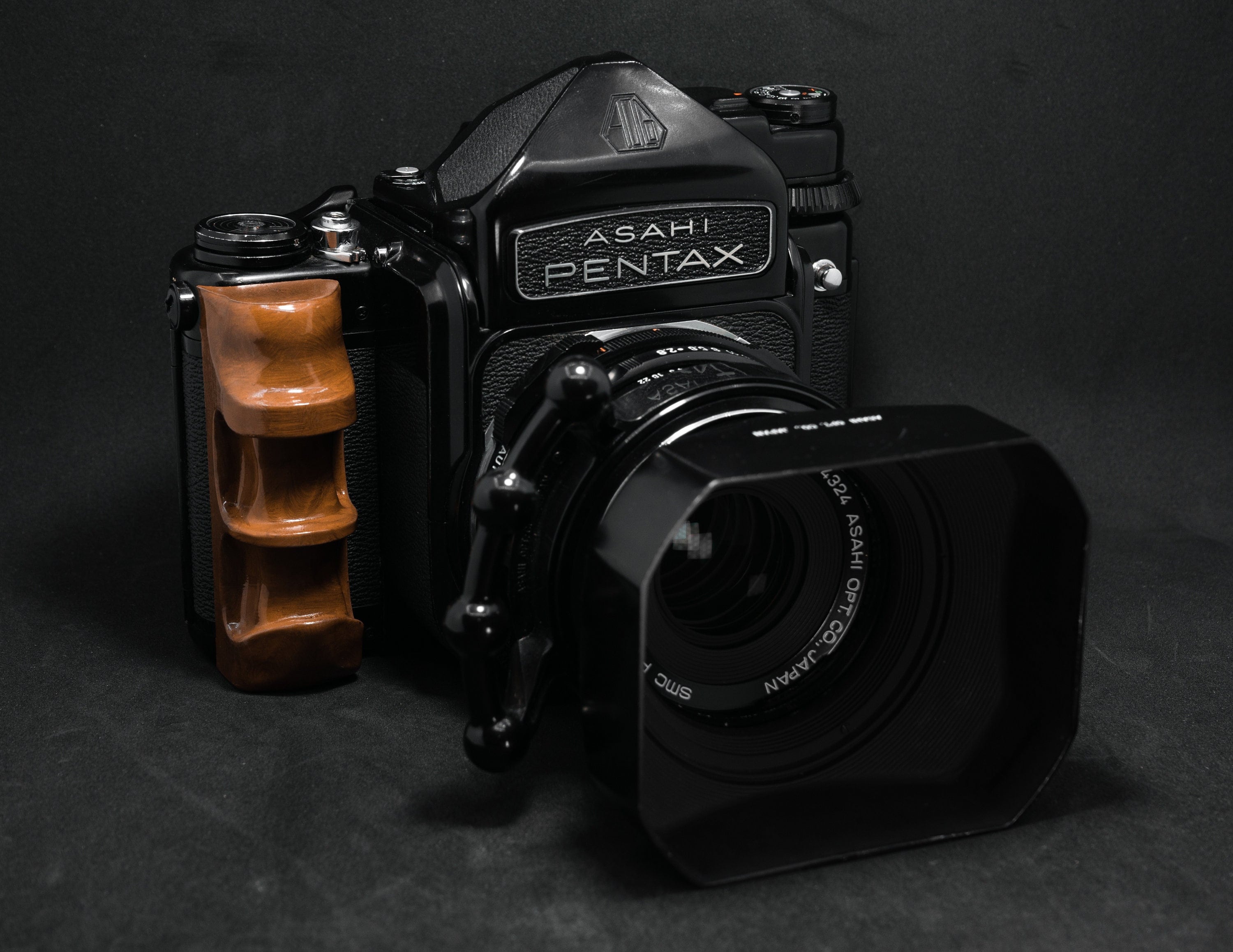 PENTAX 67用グリップ　旧型 6x7・ 67用 木製グリップ PENTAX ペンタックス | 近江寫眞機店