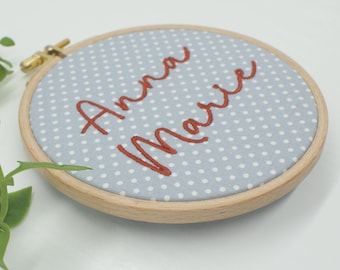 Aro bordado personalizado con el nombre del bebé - Decoración para la habitación del bebé - Regalo para baby shower