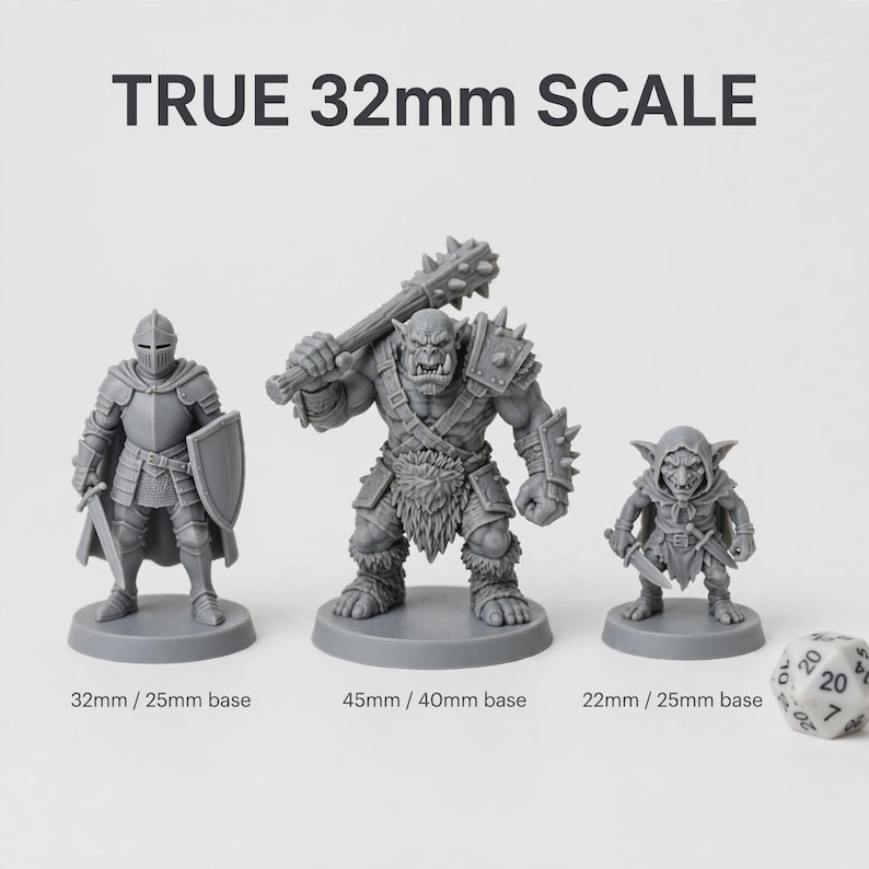 Puede incluir: Tres miniaturas de resina gris sin pintar para juegos de mesa, incluyendo un caballero con espada y escudo, un orco grande con una maza de pinchos y un duende peque&ntilde;o con una daga. El texto dice TRUE 32mm SCALE con medidas espec&iacute;ficas.