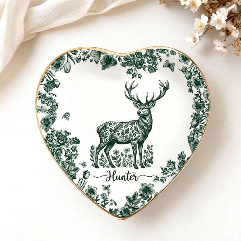 Plato personalizado con retrato vintage de mascota, plato de cerámica con nombre personalizado, bandeja para joyas con borde floral, regalo de recuerdo para amantes de las mascotas imagen 4