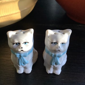 Vintage Cat Salt and Pepper Shakers — Retro Kittens — Ceramic Figurines