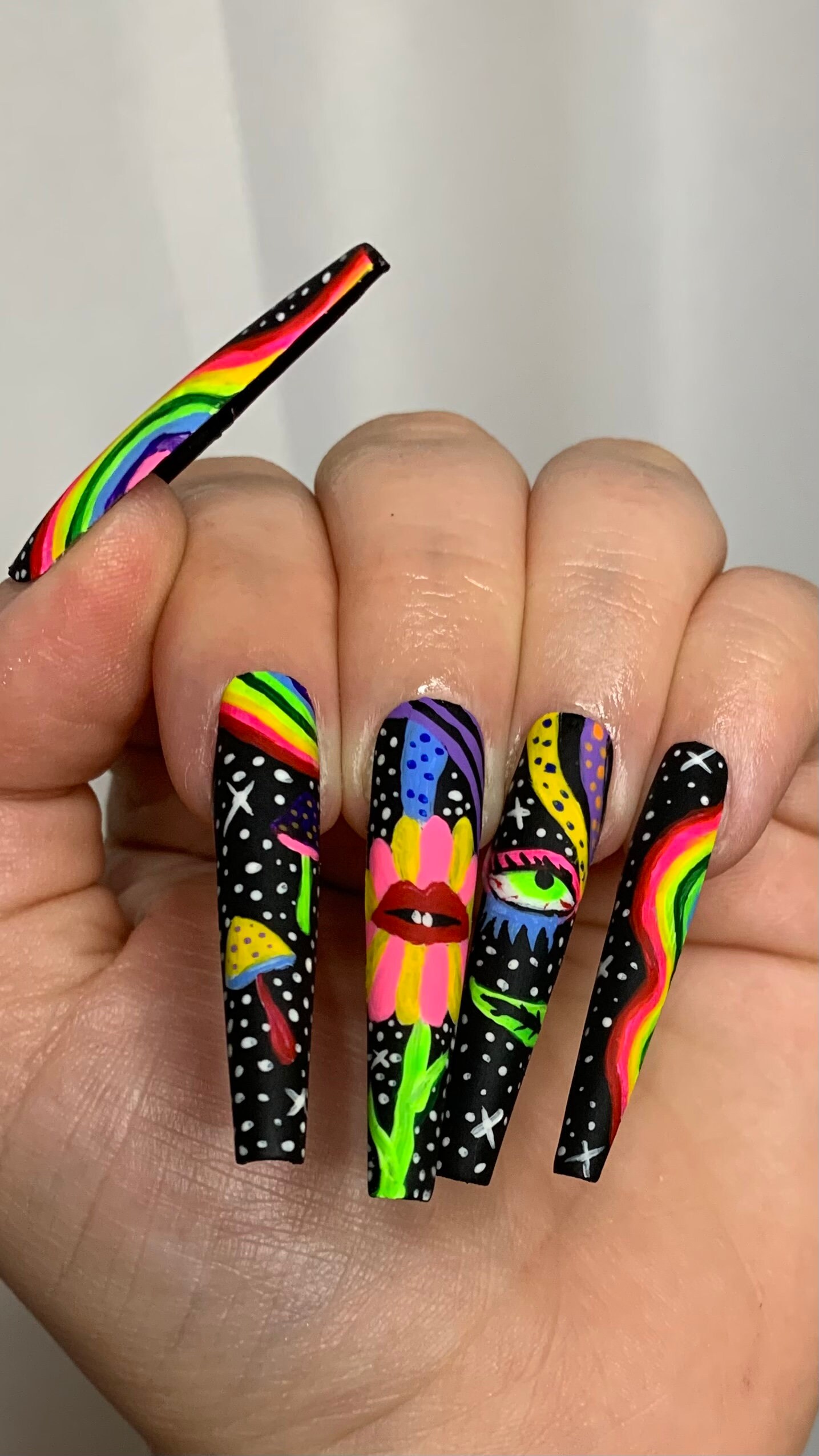 Trippy Nails - Etsy