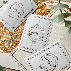 Adesivo in vinile Gemelli, decalcomania lucida per bottiglia d'acqua, adesivo per laptop astrologico, adesivi impermeabili, arte dei segni zodiacali, stile tarocchi