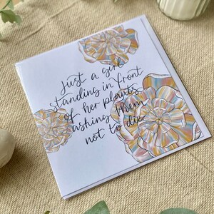 Carte de voeux Juste une fille, fleur à l'huile abstraite, art floral dessiné à la main, citation plante fille, carte d'anniversaire, carte de jardinier, amoureux des plantes