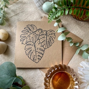 Monstera Kraft Grußkarte, handgezeichnete botanische Kunstkarte zum Geburtstag, schönes Natur inspiriertes Geschenk, lustige Karte für Pflanzenliebhaber