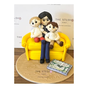 Person Cake Topper | Man Cake Topper | Woman Cake topper | Child Birthday Cake Decor | Sofa edible fondant topper