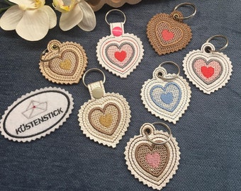 Embroidery file key fob/chip pocket heart in 2 variants 10x10