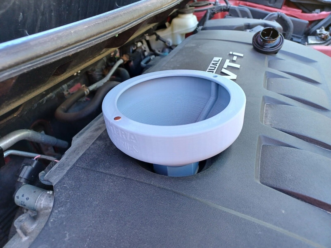 No Spill Threaded Oil Funnel for Toyota Lexus Scion Vented Flow