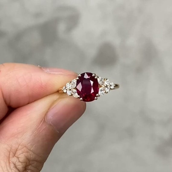 VIVID RED NATURAL Ruby Ring Ruby Diamond Ring 18K White Gold Unique Ruby  Ring Large Ruby Ring Oval Cut Ruby Ring Ruby Engagement Ring Estate For Sale  on Ruby La… | Ruby