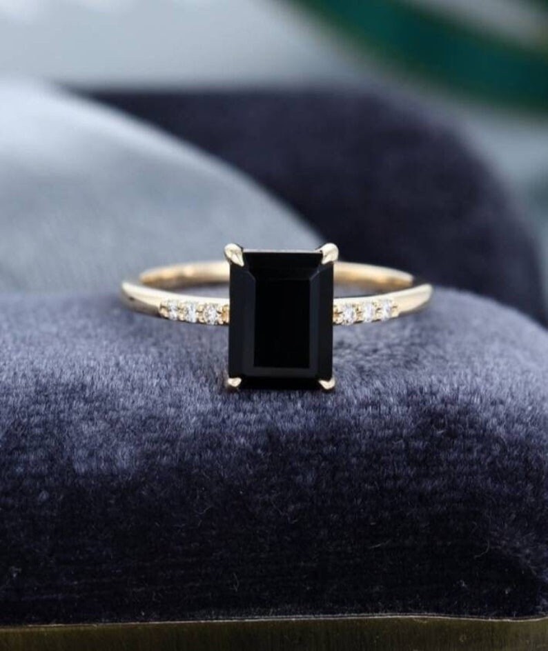 100 Glossy Black Anodized Niobium Jump Rings in Your Pick of Diameter 12,  14, 16, 18, 20, 22, 24 gauge
