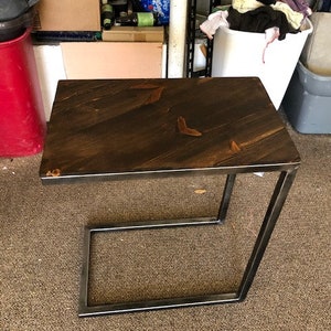 Cantilever table