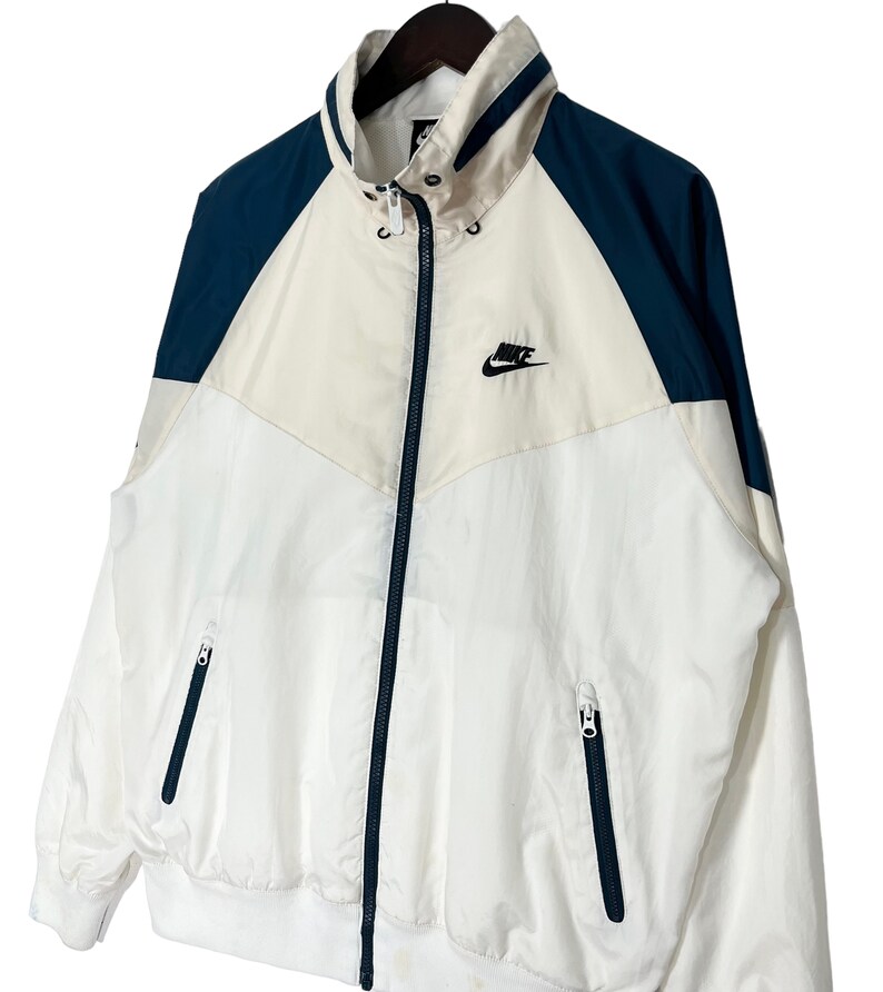 nike windbreaker big logo