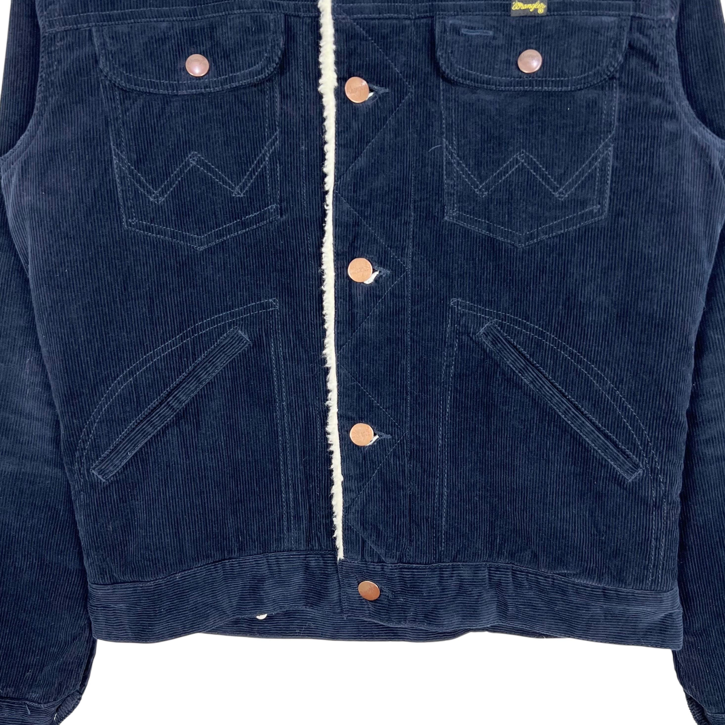 ＦＩＧＨＴＥＲＳｘＷｒａｎｇｌｅｒ　ＣＯＲＤＵＲＯＹ　ＷＲＡＮＧＥ　ＣＯＡＴ Wrangler Women's Western Sherpa Lined Corduroy Wrange Coat