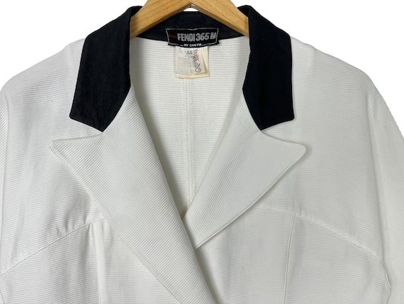 イタリア製 FENDI 365 ボタンレス ニットガウンジャケット オフホワイト Vintage 90's Fendi Roma 365 Women Cropped Blazer Jacket White Size
