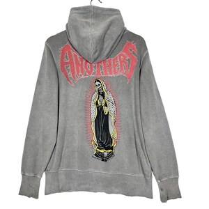 Vintage Anothers-märken Skull Virgin Mary Metal Skatesbrand Streetwear Zip-Up Hoodie Lätt jacka Stonewash Storlek Large
