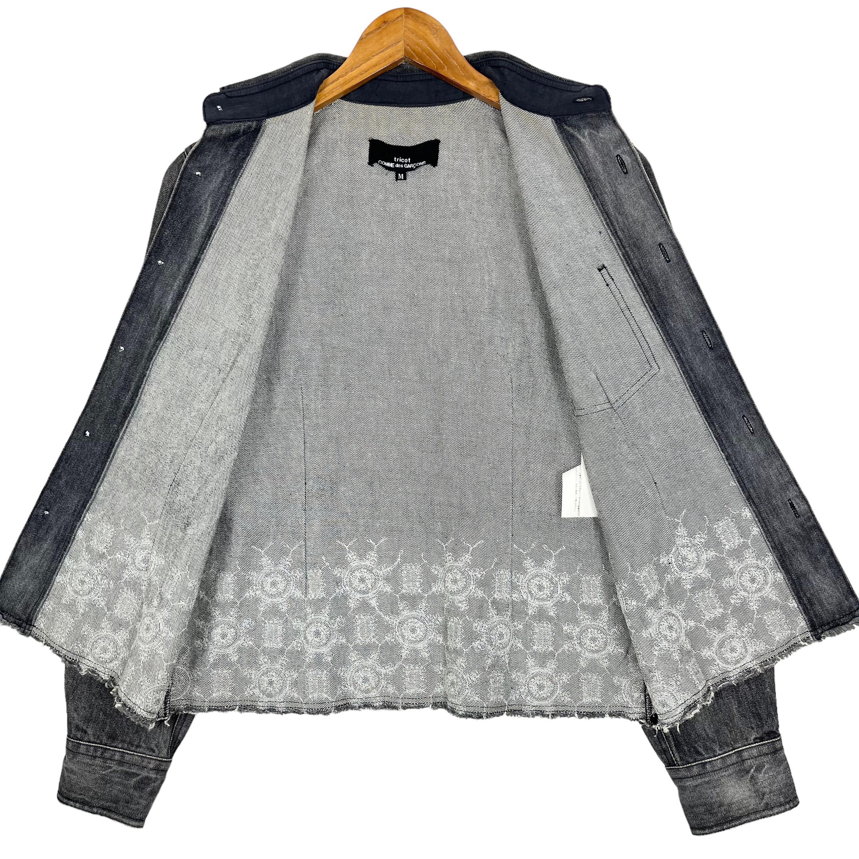 tricot COMME des GARÇONS トップス ad2001 Used Tricot Comme Des Garcons Ad2001 Embroidered Shirt Size