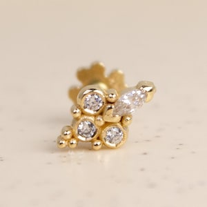 SARAI OVAL - 14K Echt Gold Ohrstecker, Piercing Tragus Piercing, Knorpelohrring, Flat Back Helix Ohrring, Einzigartige Echt Gold Ohrring