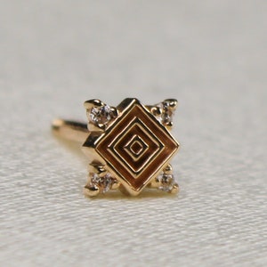 Labyrinth Stud Piercing - 14K Real Gold Unique Piercing - Art Deco Cartilage Piercing, Tragus Piercing, Screw Back Helix Piercing