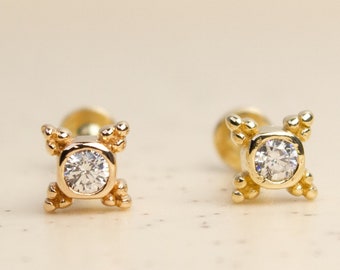 KANDY - 14 Karat Real Gold Stud Tragus Earring, Cartilage Earring, Screw Flat Back, Internally Threaded Piercing