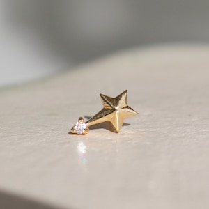 Comet Stud Piercing - 14 Karat Real Gold Screw Back Cartilage Piercing, Tragus Piercing, Celestial Piercing, Flat Back Helix Earring