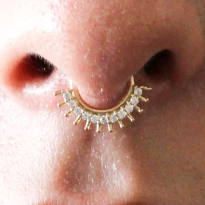 Edgy Septum Clicker - 14 Karat Real Gold Hinge Hoop Piercing, Septum Ring, Nose Ring, Daith Piercing, Cartilage Hoop Piercing
