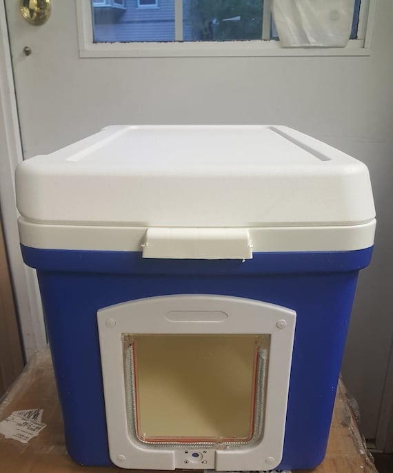 Outdoor Feral Cat Shelter House Pod Home Free Straw Bedding Insulated Weather Resistant Etsy