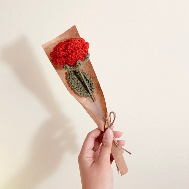 Fleur de rose faite main au crochet Rouge