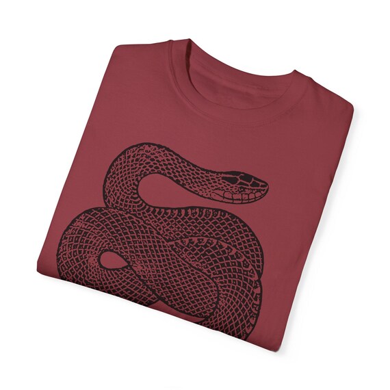 Vintage Snake T-shirt, Graphic Tee, Retro Serpent Shirt Vintage Snake T-shirt, Graphic Tee, Retro Serpent Shirt