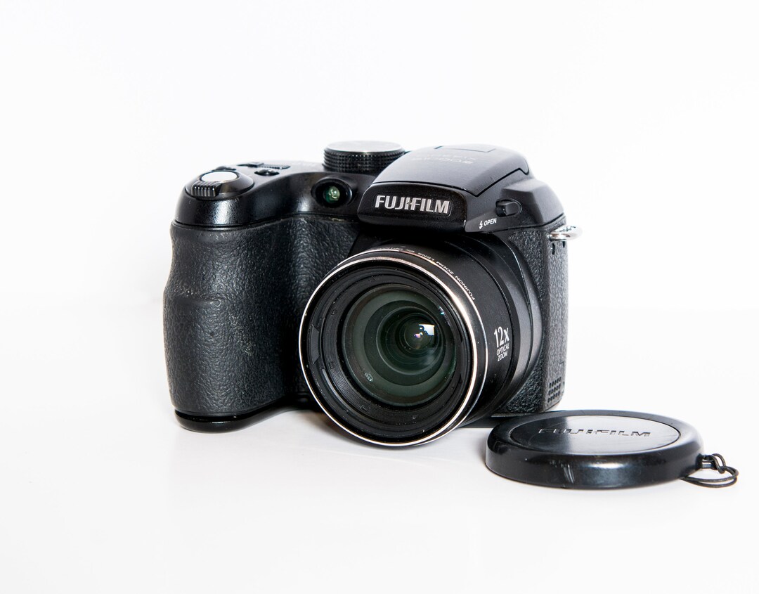 Fujifilm Finepix S1000 Fd 10mp Digital Camera Tested Etsy