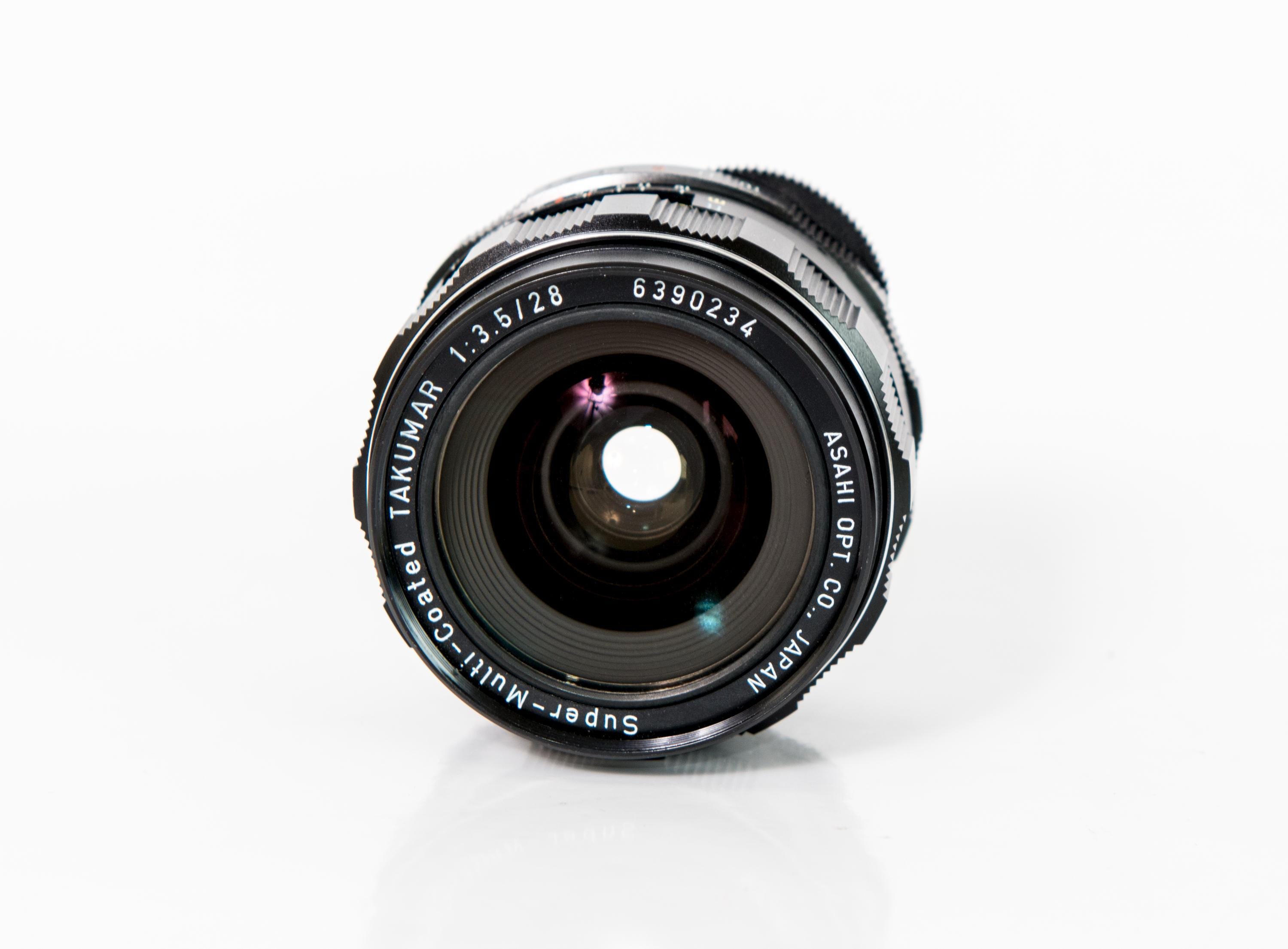 Pentax Super Multi Coated Takumar 28mm F3.5 Wide Angle M42 Lens
