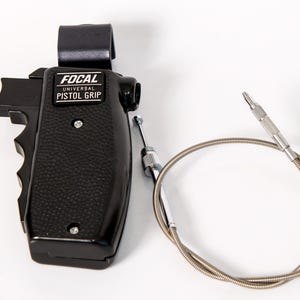 Poignée pistolet universelle Focal avec câble de déclenchement en métal tressé de 21 po.