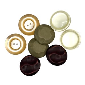 Vintage Assorted Buttons Plastic and Resin 4 Unique Designs 1 1/4&quot; Set of 8