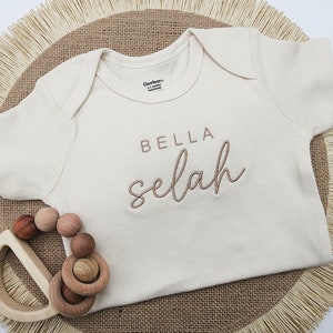 Embroidered Onesies® Brand, Personalized Name Baby Onesies® Custom Neutral Onesies® Baby Name Onesie® Pregnancy Announcement Family Z34