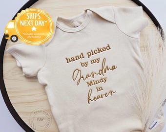 Body bordado a mano de la marca My Grandma In Heaven Onesie®, mono personalizado para abuela, anuncio de embarazo, baby shower Z6
