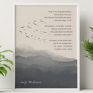 Emily Dickinson „Nadzieja” to rzecz z piórami Poezja do druku, natychmiastowe pobranie