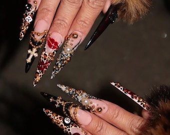 Luxury Press On Nails: Cheetah, Star, & Gold Charm Designs