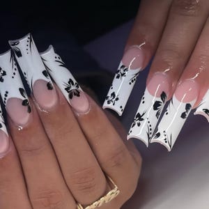 Luxury custom nails/ free style/ long nails/ party nails/ y2k nails/white french tip nails/Hawaiian flower hibiscus nails/black and white