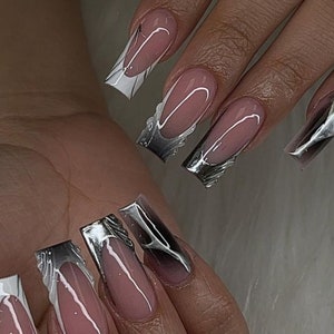 Luxury custom nails/ free style/ long nails/ silver nails/ metallic nails/frech tip nails/ chrome nails/ cute nails/ short square nails