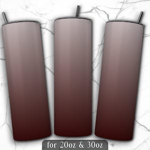 Könnte beinhalten: Drei Edelstahlbecher mit einem Farbverlauf von hellrosa zu dunkelbraun. Die Becher sind für 20 oz und 30 oz.