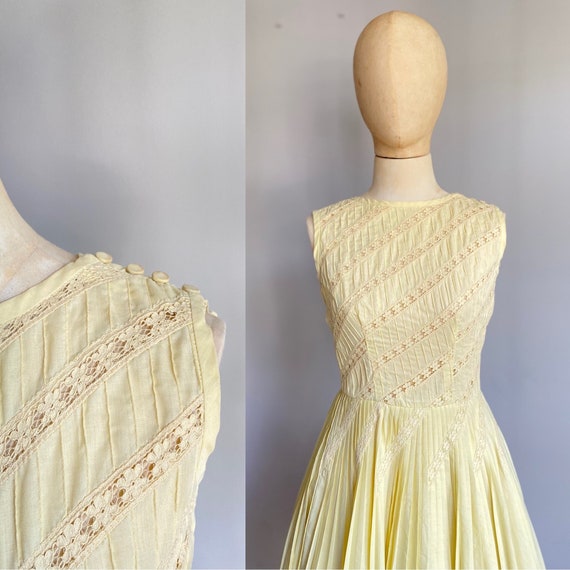 Vintage 1950s yellow cotton dress with floral lac… - image 1